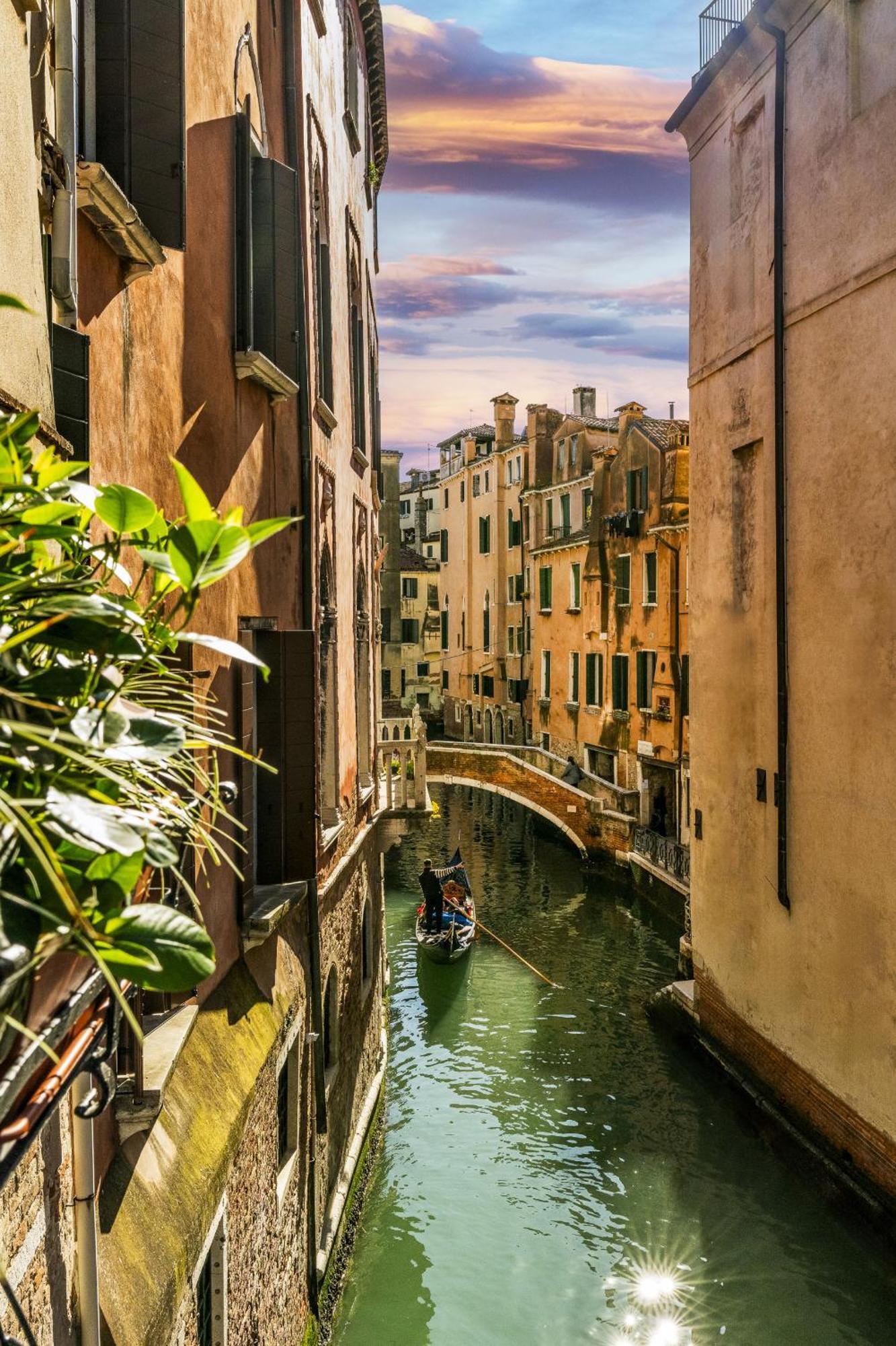 The Yacht House Canal View Apartment Venice